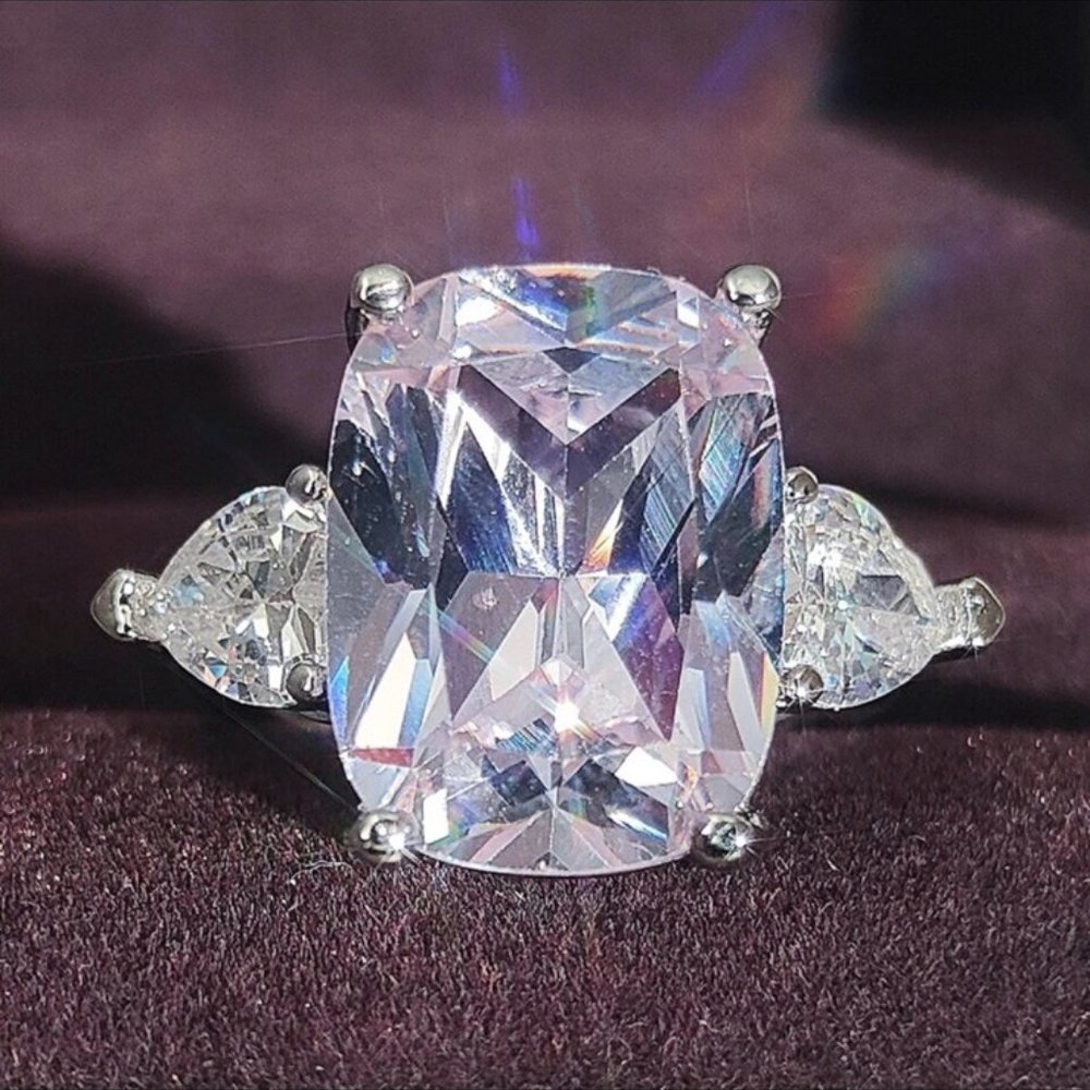 NEW LUXURY CUSHION DIAMOND S925 STERLING SILVER RING, CUTE RING, SHINY RING. - Picture 3 of 4